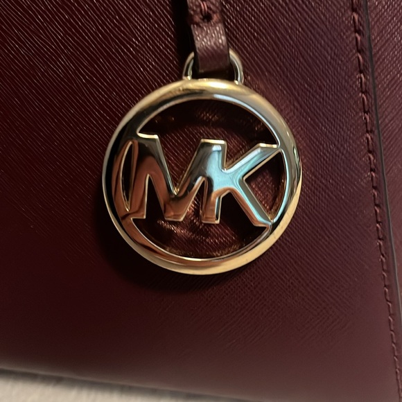 Dark purple cross body/ shoulder bag Michael Kors purse NWOT! - Picture 4 of 7